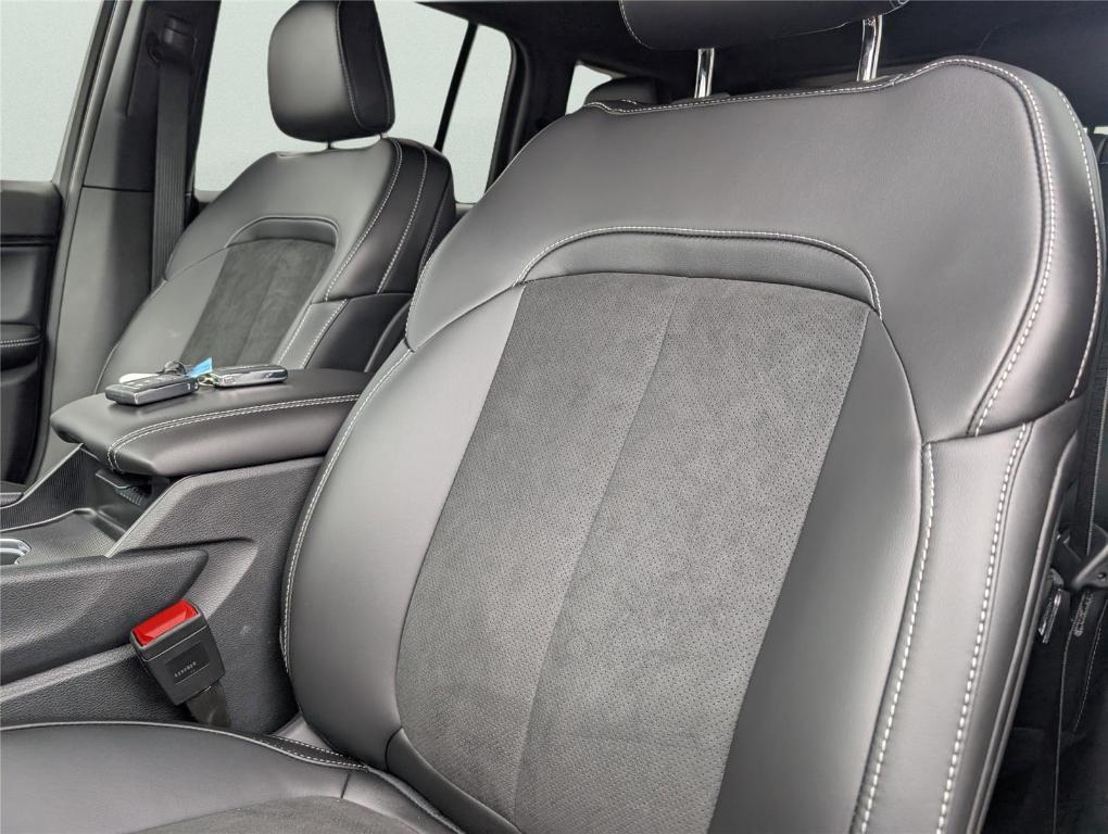 new 2025 Jeep Grand Cherokee car, priced at $39,802