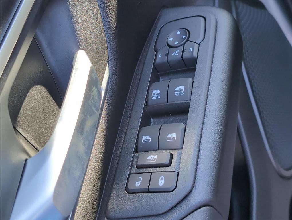 Billet Silver Metallic Clearcoat 2026 RAM 1500 Big Horn