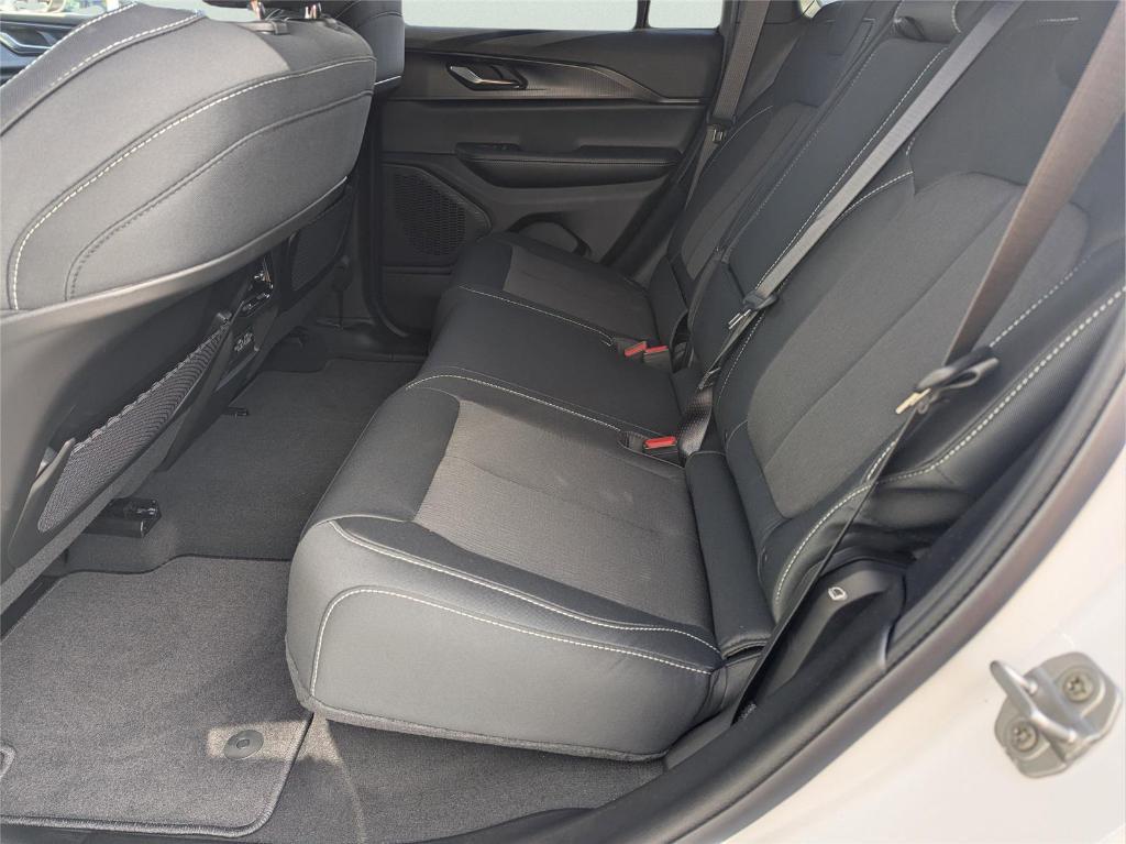 new 2025 Jeep Grand Cherokee car, priced at $35,627