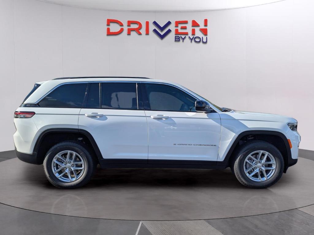 new 2025 Jeep Grand Cherokee car, priced at $35,627