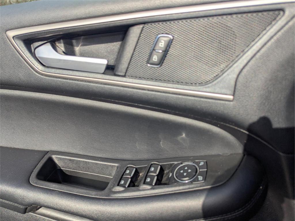 used 2022 Ford Edge car, priced at $19,005