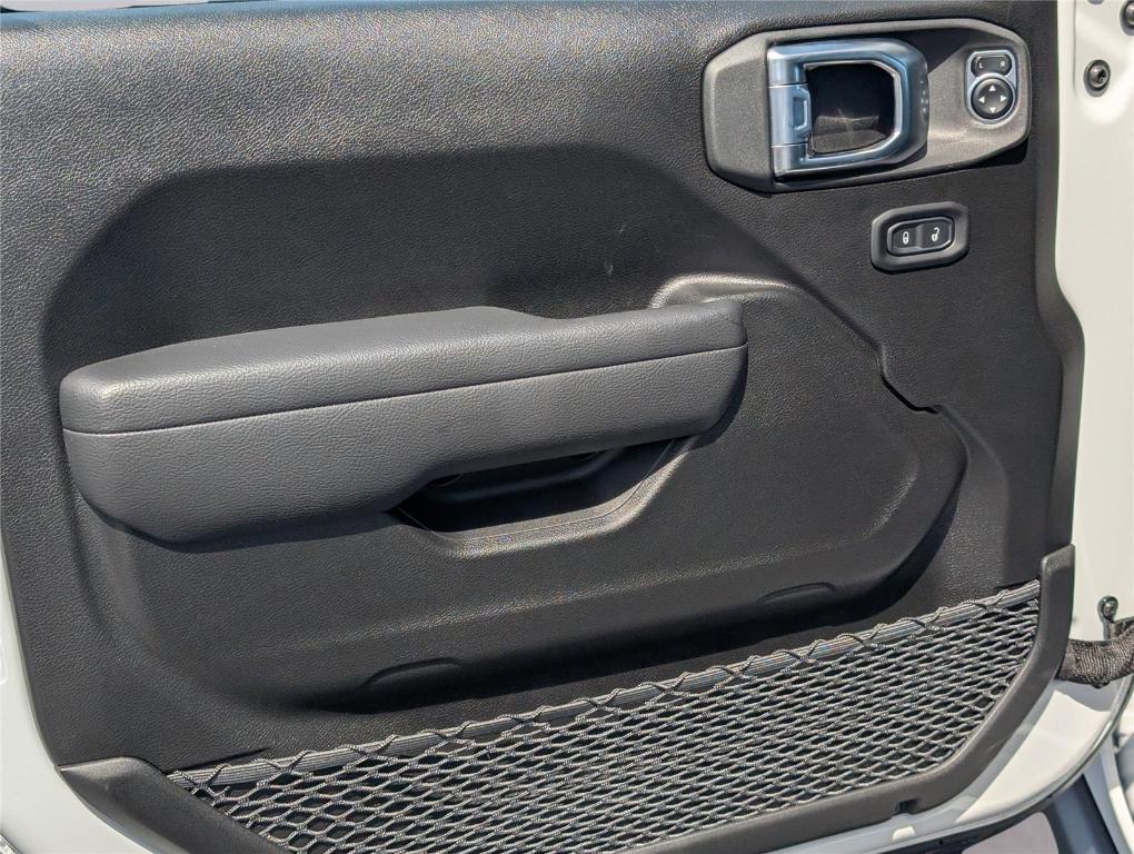 new 2026 Jeep Wrangler car, priced at $47,932