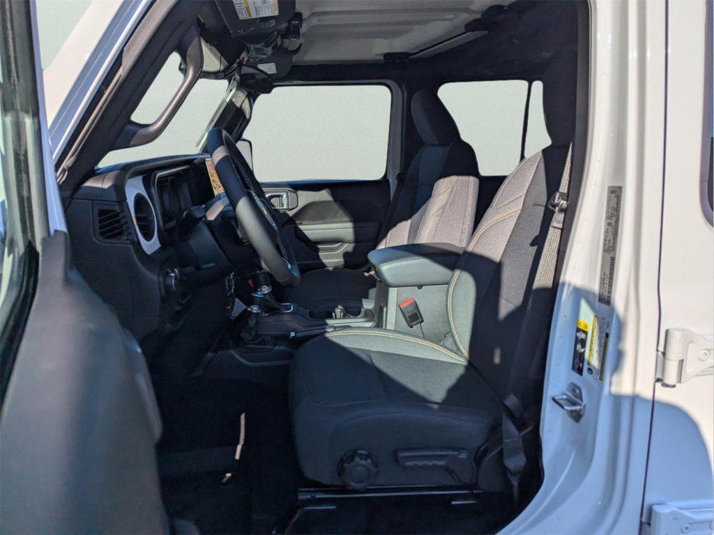 new 2025 Jeep Wrangler car, priced at $45,316