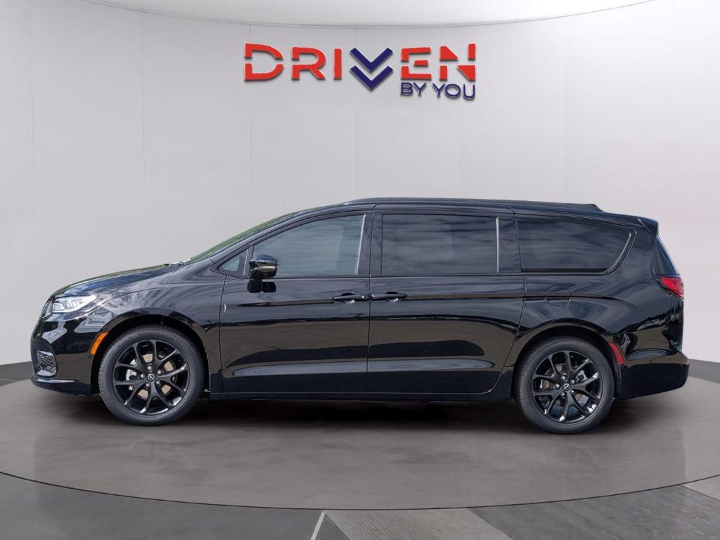 new 2026 Chrysler Pacifica car, priced at $46,330