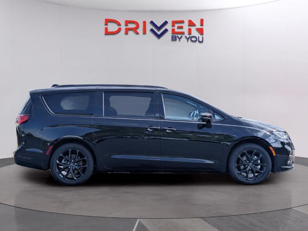 new 2026 Chrysler Pacifica car, priced at $46,330