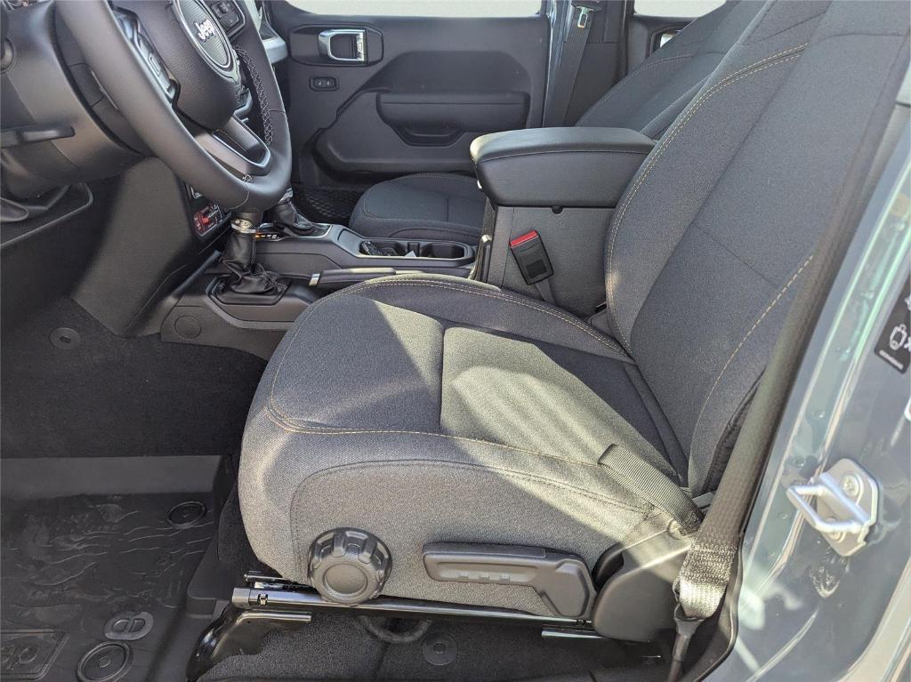 new 2026 Jeep Wrangler car, priced at $47,297