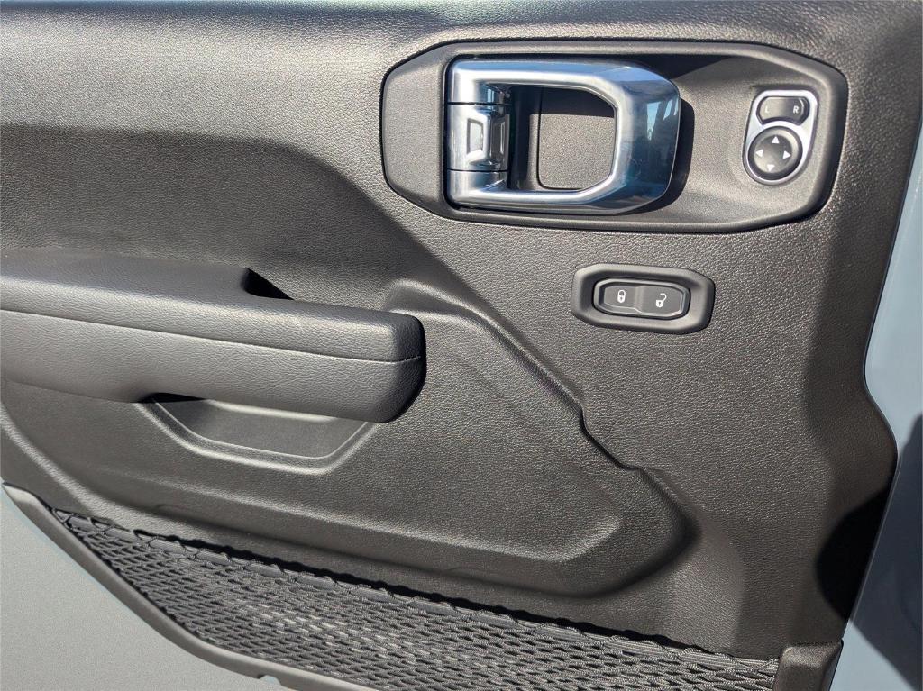 new 2026 Jeep Wrangler car, priced at $47,297