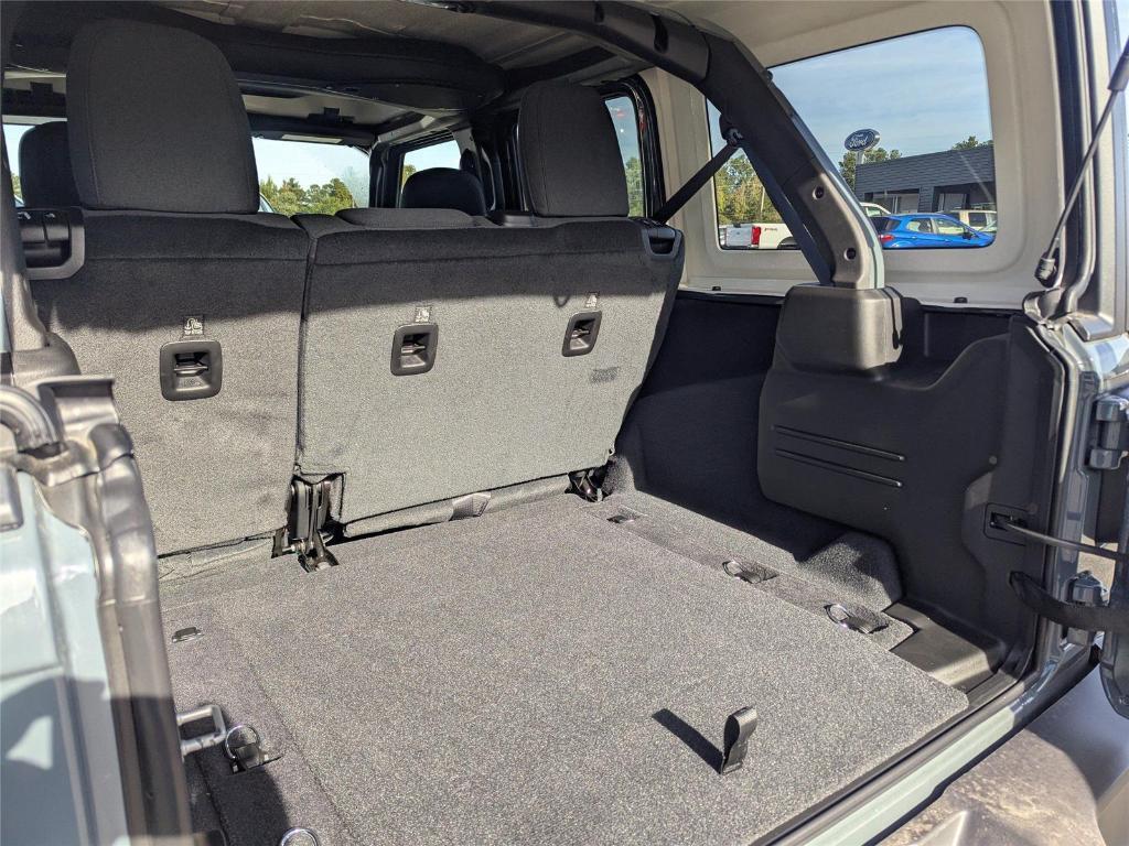 new 2026 Jeep Wrangler car, priced at $45,772