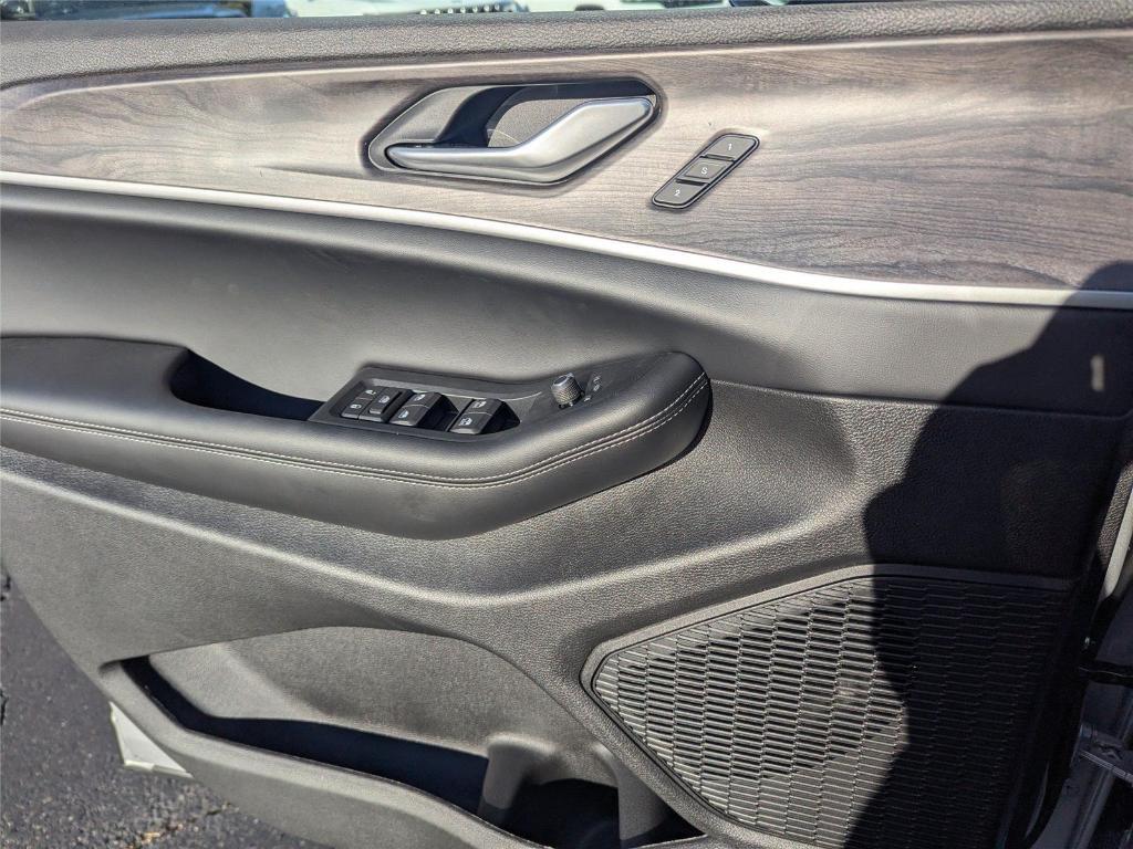 new 2025 Jeep Grand Cherokee car, priced at $47,511