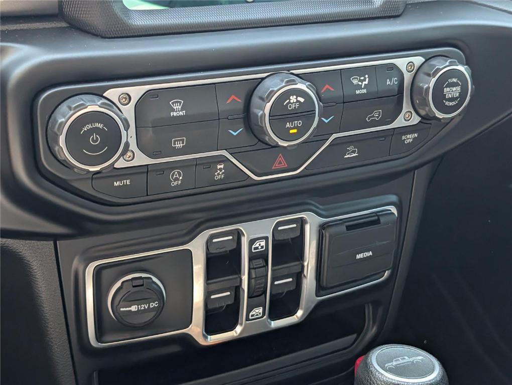 used 2023 Jeep Gladiator car, priced at $31,967
