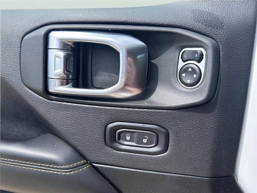used 2025 Jeep Wrangler car, priced at $37,258