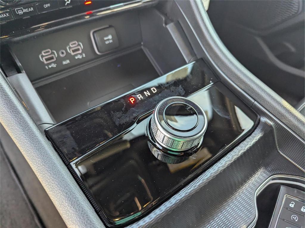 new 2025 Jeep Grand Cherokee car, priced at $40,284