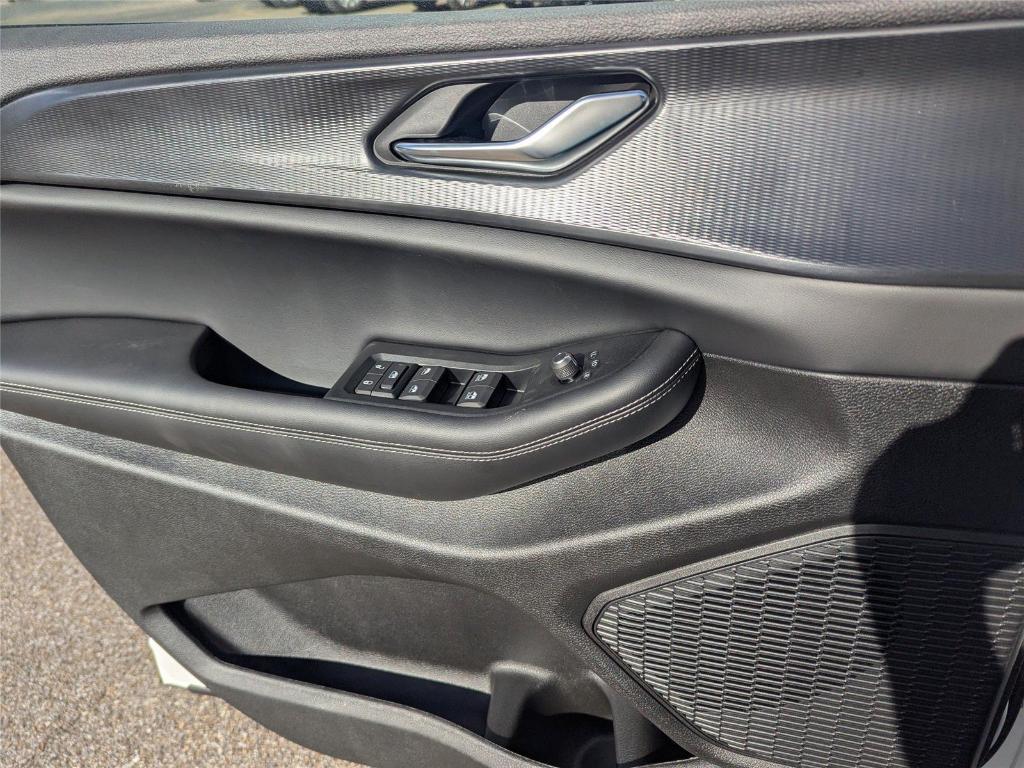 new 2025 Jeep Grand Cherokee car, priced at $40,284