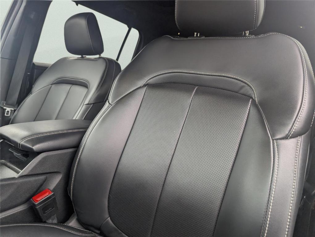 used 2025 Jeep Grand Cherokee L car, priced at $40,487