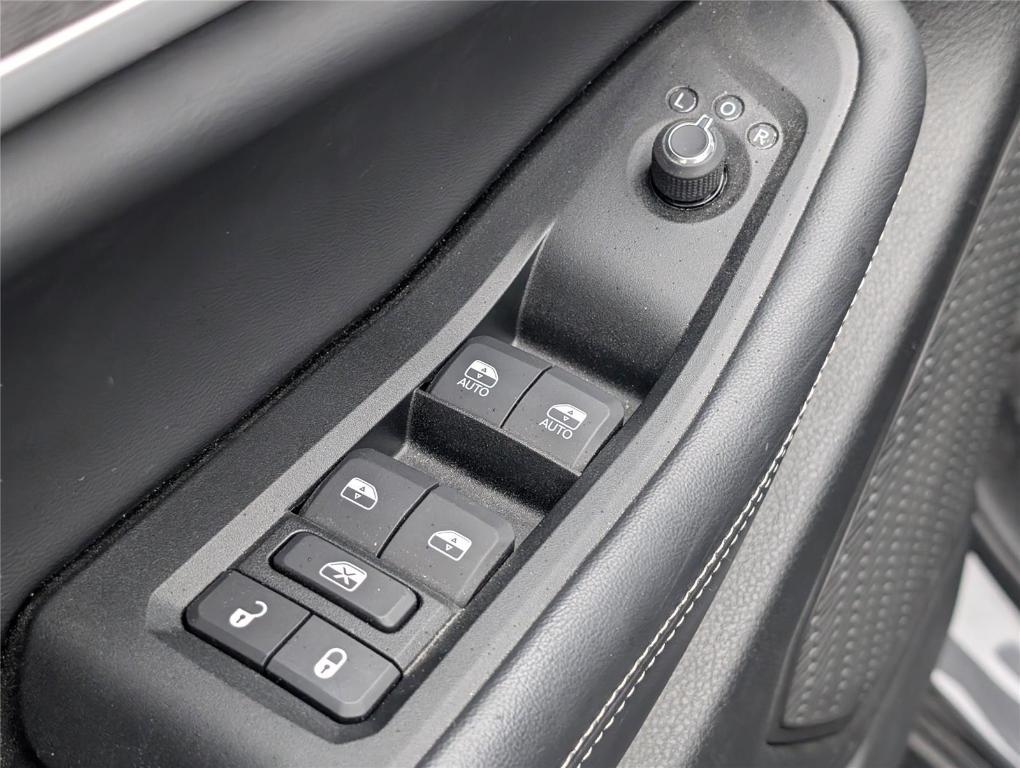 used 2025 Jeep Grand Cherokee L car, priced at $40,487