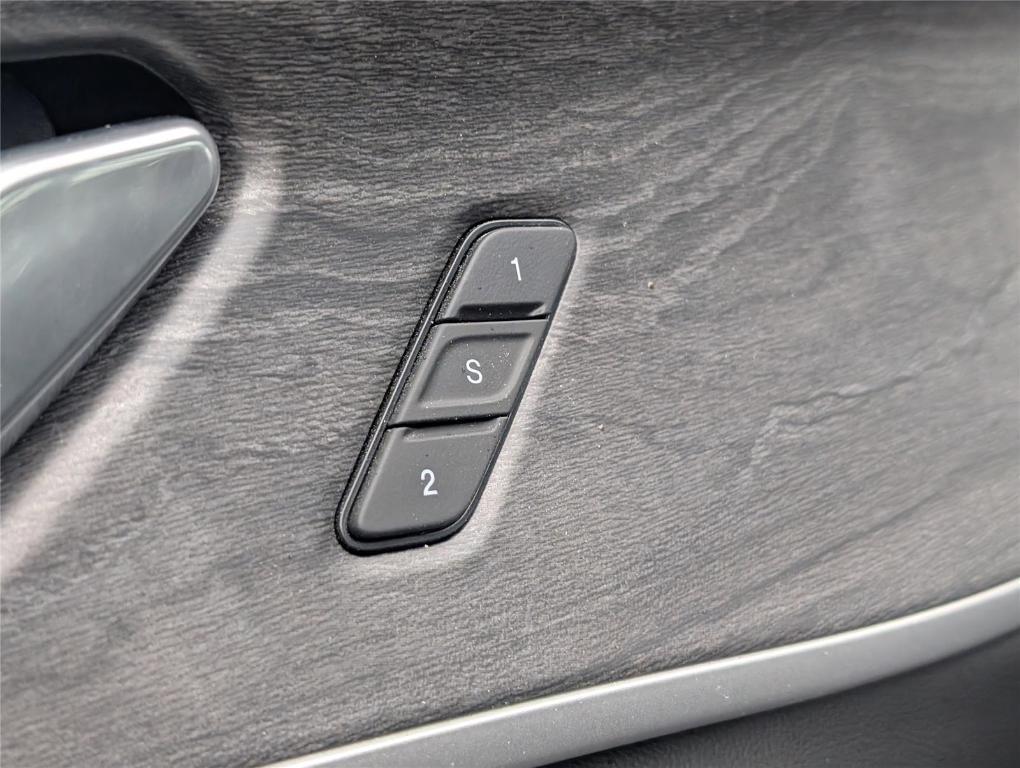 used 2025 Jeep Grand Cherokee L car, priced at $40,487