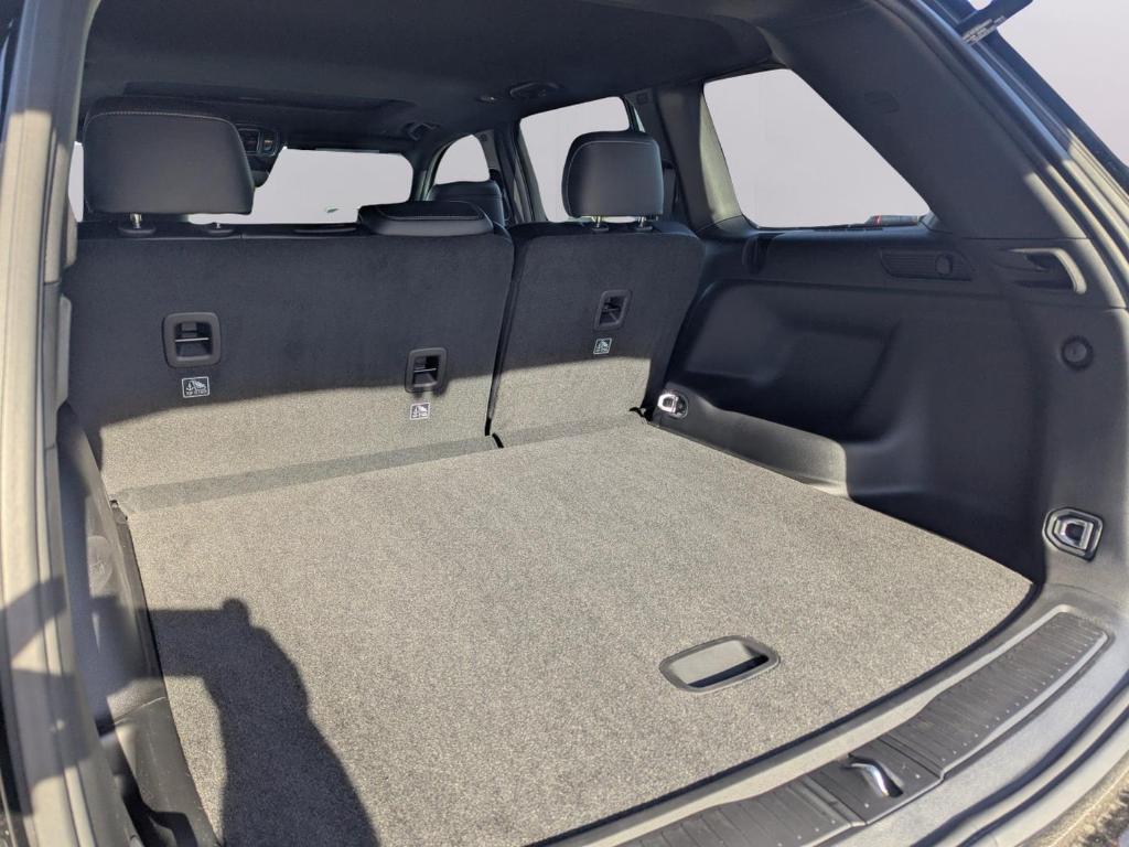 new 2025 Jeep Grand Cherokee car, priced at $39,802