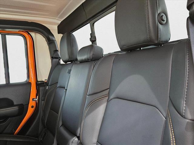 new 2025 Jeep Gladiator car, priced at $41,580