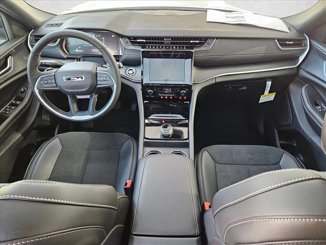 new 2025 Jeep Grand Cherokee car, priced at $36,939