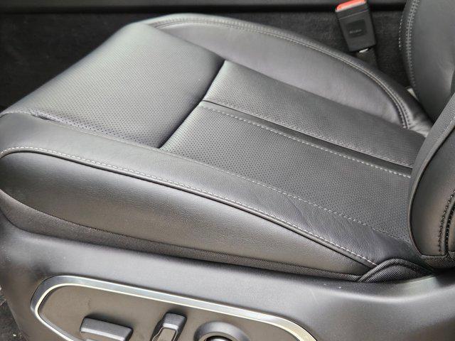 new 2026 Jeep Grand Wagoneer L car, priced at $74,117