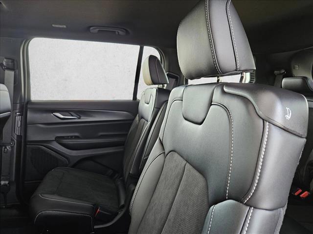 new 2025 Jeep Grand Cherokee L car, priced at $40,909