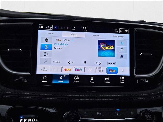 new 2025 Chrysler Pacifica car, priced at $39,516