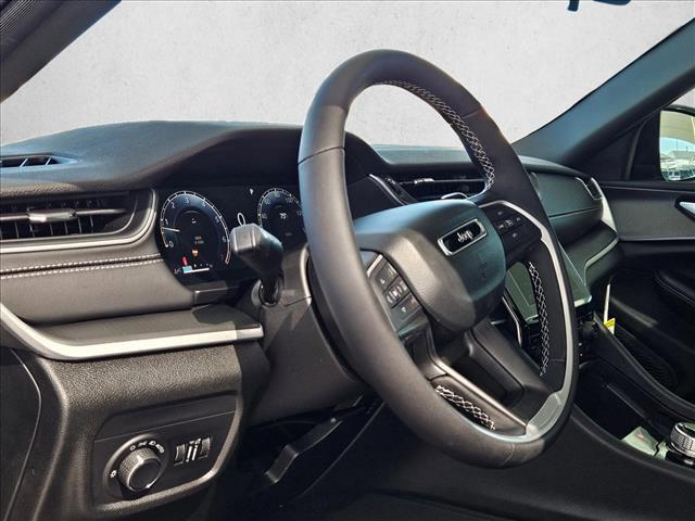 new 2025 Jeep Grand Cherokee L car, priced at $38,001