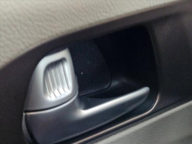 used 2018 Chrysler Pacifica car, priced at $9,995