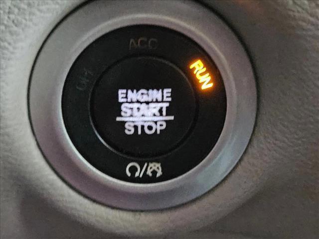 used 2018 Chrysler Pacifica car, priced at $9,995