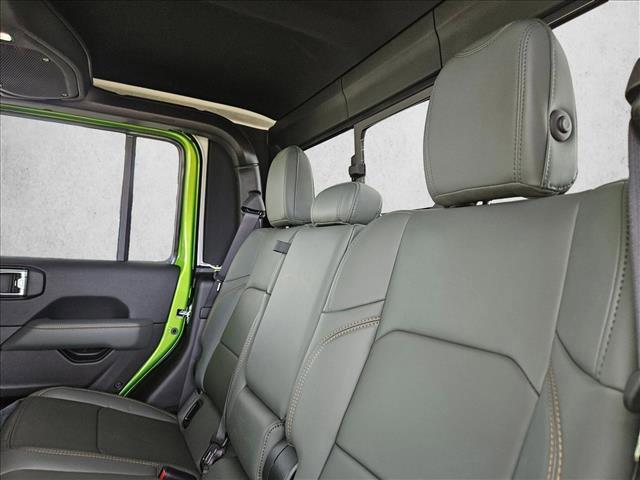 new 2025 Jeep Gladiator car, priced at $50,366