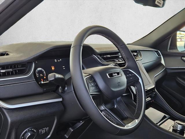 new 2025 Jeep Grand Cherokee car, priced at $35,496