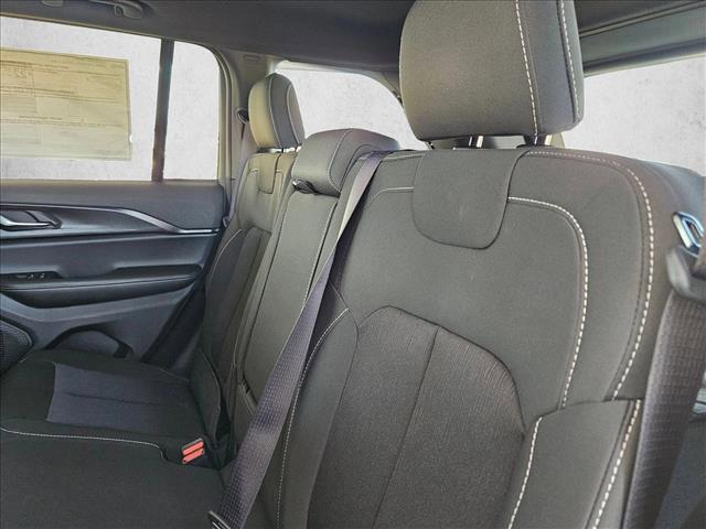 new 2025 Jeep Grand Cherokee car, priced at $35,496