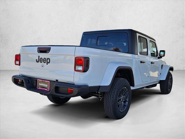 new 2026 Jeep Gladiator car, priced at $45,778