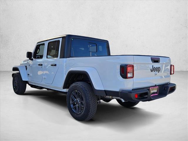 new 2026 Jeep Gladiator car, priced at $45,778