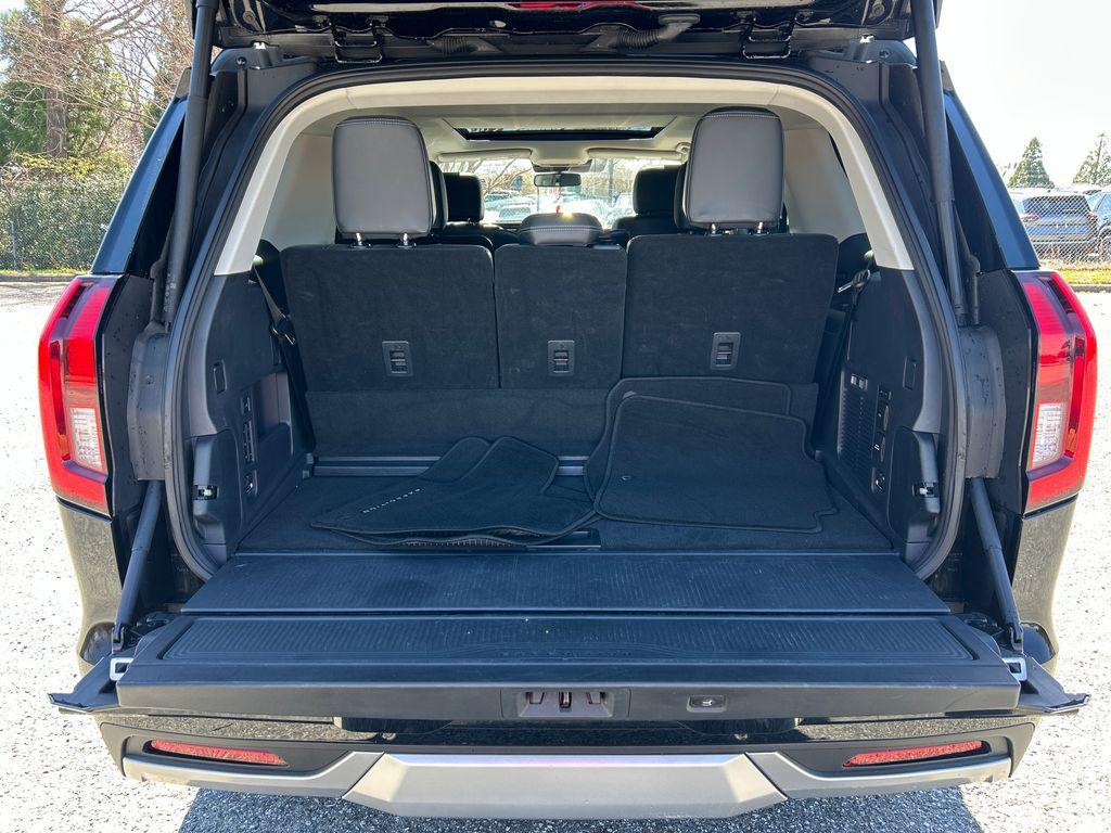 used 2025 Ford Expedition car, priced at $65,897