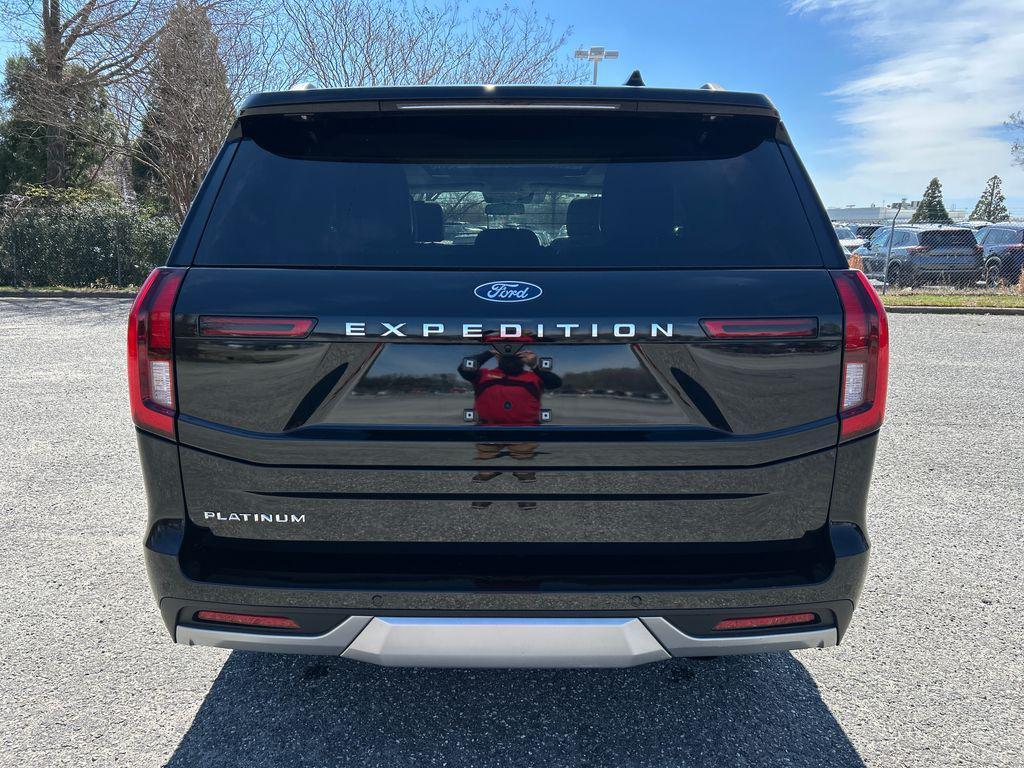 used 2025 Ford Expedition car, priced at $65,897