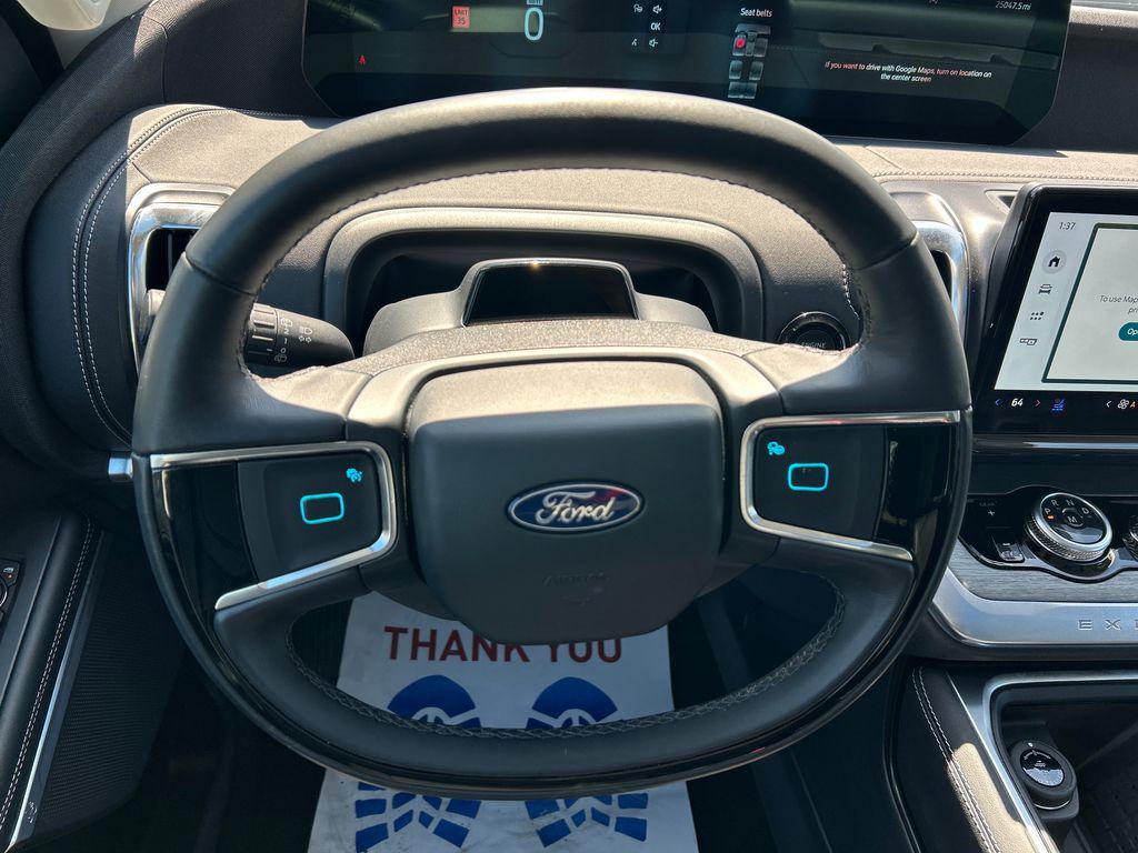 used 2025 Ford Expedition car, priced at $65,897