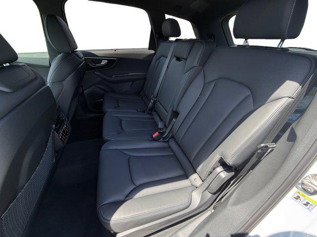 new 2025 Audi Q7 car, priced at $79,563