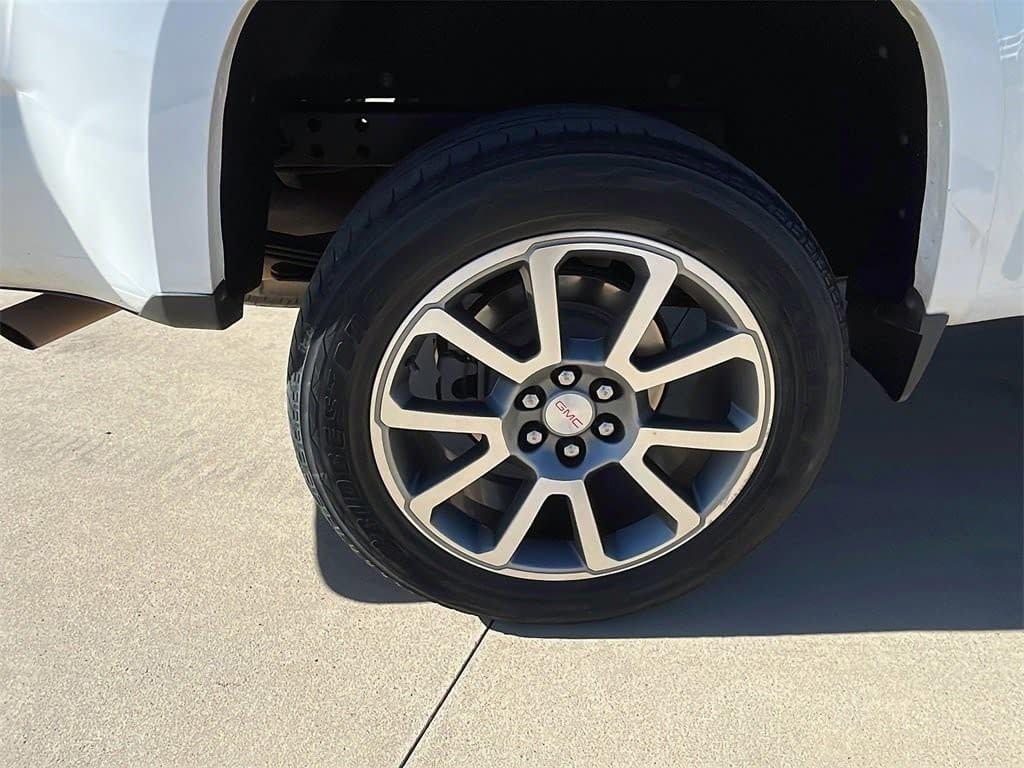 used 2021 GMC Canyon car, priced at $20,799