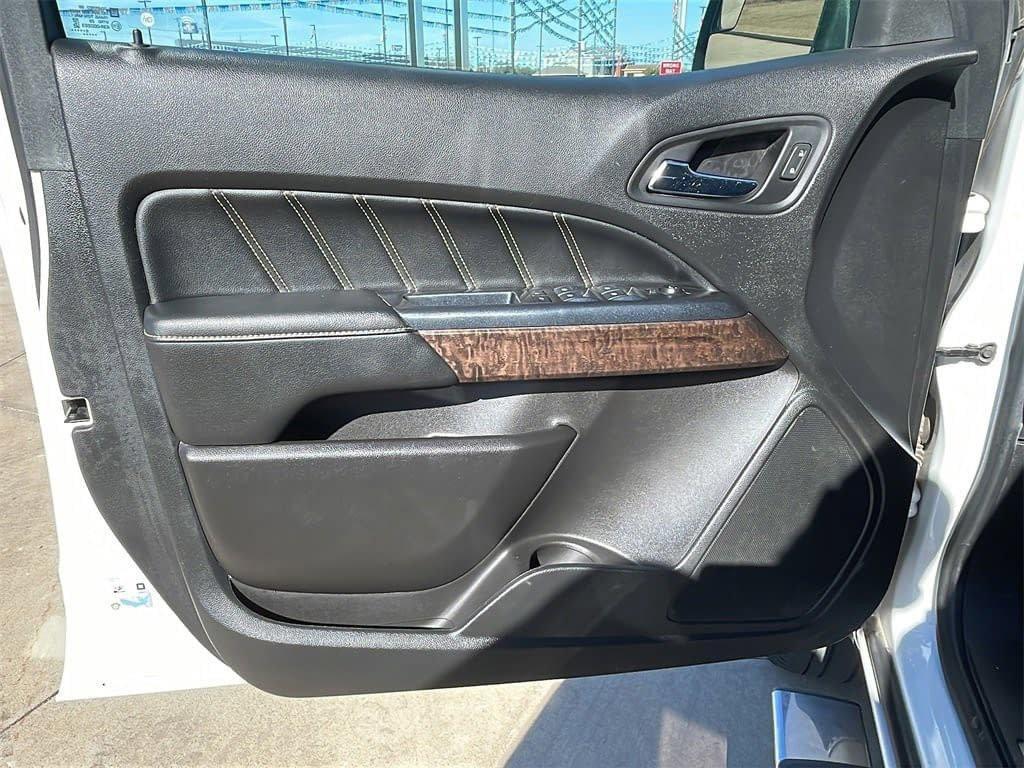 used 2021 GMC Canyon car, priced at $20,799