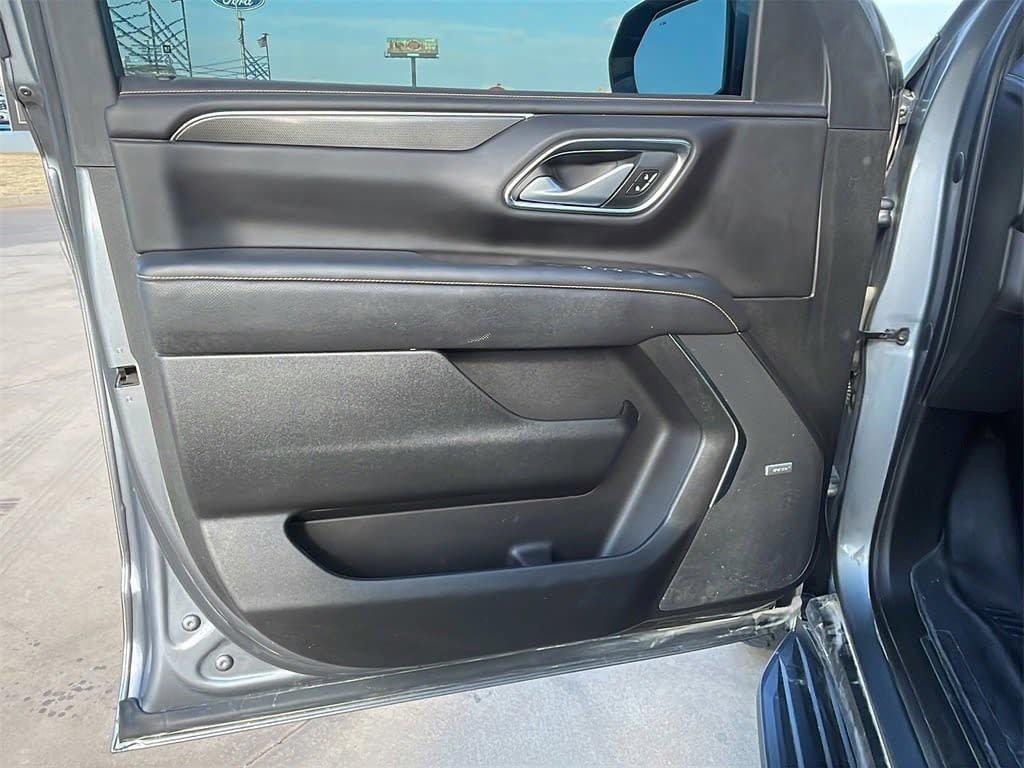 used 2022 GMC Yukon XL car, priced at $49,302