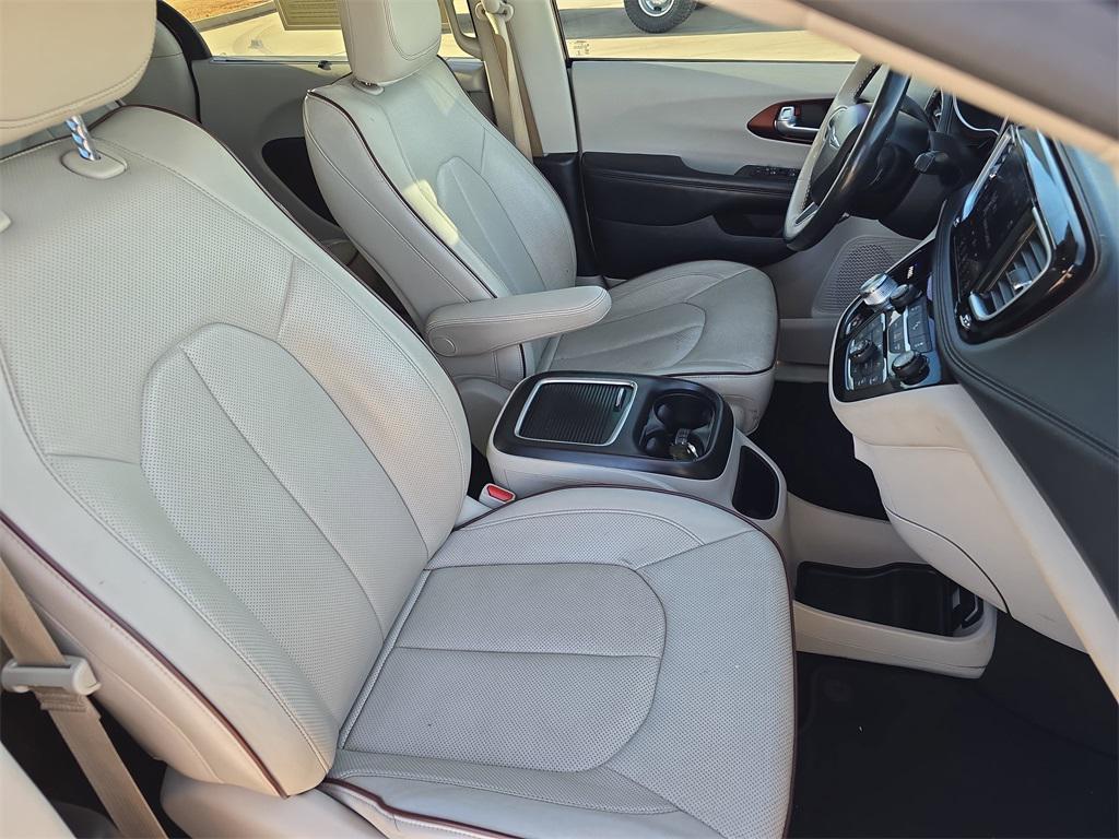 used 2020 Chrysler Pacifica car, priced at $16,855