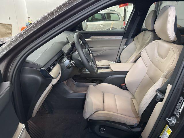 new 2025 Volvo EX90 car, priced at $93,675