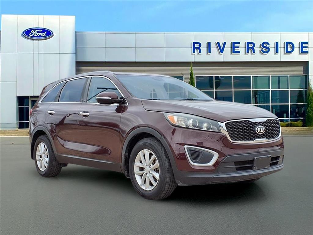 used 2018 Kia Sorento car, priced at $12,450