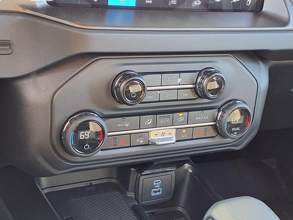 used 2025 Ford Bronco car, priced at $41,595