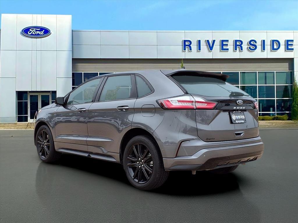 used 2024 Ford Edge car, priced at $21,995