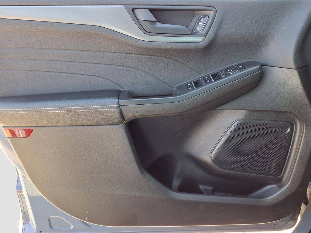 used 2024 Ford Escape car, priced at $19,995