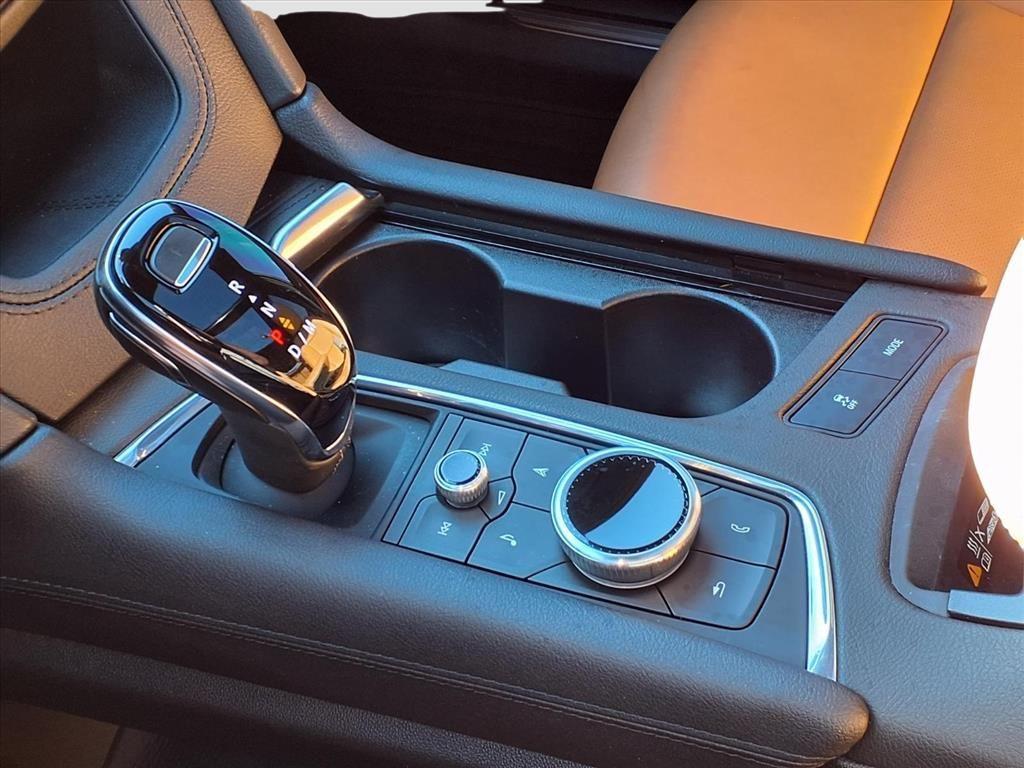 used 2024 Cadillac XT5 car, priced at $37,888