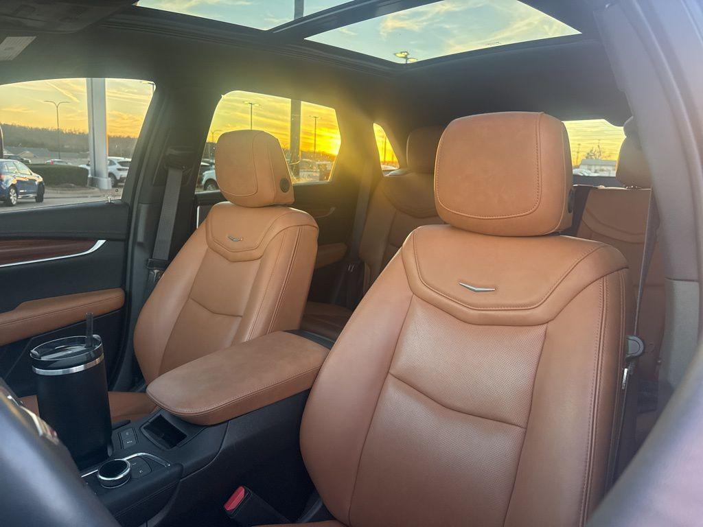 used 2024 Cadillac XT5 car, priced at $37,988