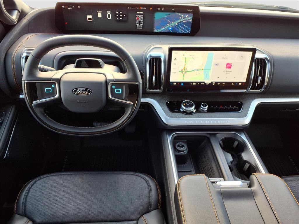 new 2025 Ford Expedition car, priced at $78,427